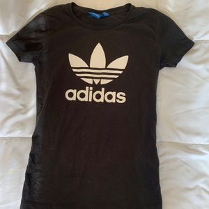 Adidas basic t-shirt